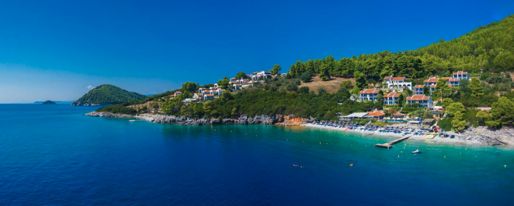  παραλίες στη Σκόπελο, Σκόπελος Adrina Hotels