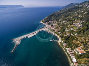 Γλώσσα, Λουτράκι Λιμάνι, Τουρισμός στη Σκόπελο, τα λιμάνια της Σκοπέλου