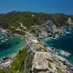 חוף Skopelos תמונות של מערת אגיוס יואניס