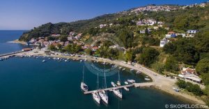 Loutraki-Hafen, Glossa, Skopelos-Häfen, die zu den nördlichen Sporaden führen, von Volos zu Skopelos