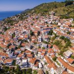 Foto aerea del villaggio di Glossa del villaggio di Skopelos