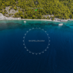 Skopelos com Ekatopenintari strandstrande kun tilgængelige med båd