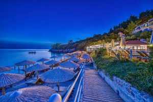 adrina taverna skopelos, adrina restoran, adrina taverna panormos, adrina çimərlik oteli