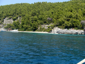 Skopelos Megalo Pefko strand, skopelos strande toeganklik per boot, per see