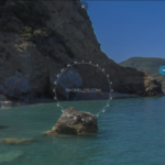 Skopelos com Sarres Sares çimərliklərinə yalnız qayıqla daxil olmaq mümkündür