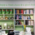 Skopelos juicies books cafe kitab mağazası