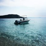 Location de bateaux à vagues bleues de Skopelos