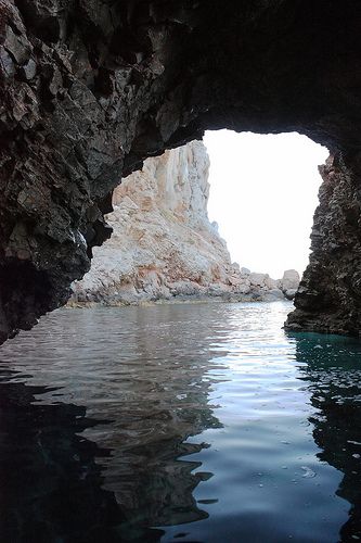 Skopelos com მღვიმე ტრიპიტი ჩრდილოეთ სპორადებში