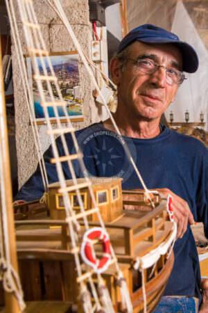 Skopelos Artists Ntanos Tsourtsoumia Woodcrafts Microshipping 95