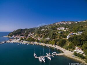 Skopelos Ports Glossa Loutraki Port Aerial Photoσκόπελος Χωριό Λουτράκι, Χωριά , Λουτράκι Λιμάνι, Λιμάνια, Γλώσσα, Βόρειες Σποράδες, Ελλάδα, Καλοκαιρινές Διακοπές