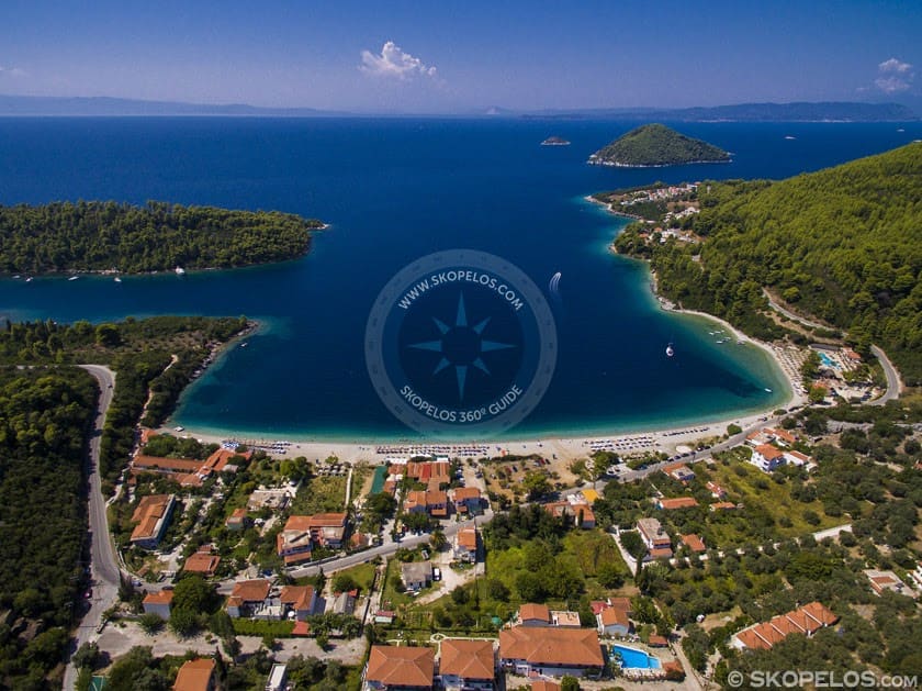 Σκόπελος Πάνορμος, Χωριά Πάνορμος, Πάνορμος Χωριό, Λιμάνι Μπλο Πράσινο Νησί Βόρειες Σποράδες, Ελλάδα, Αιγαίο Πέλαγος