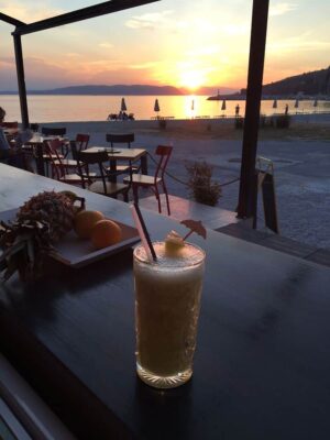 Σκόπελος Madalaki Cafe, Καφετέριες, Καφέ, Madalaki, Μανταλάκι. Παραλία Χόβολο Νέο Κλήμα