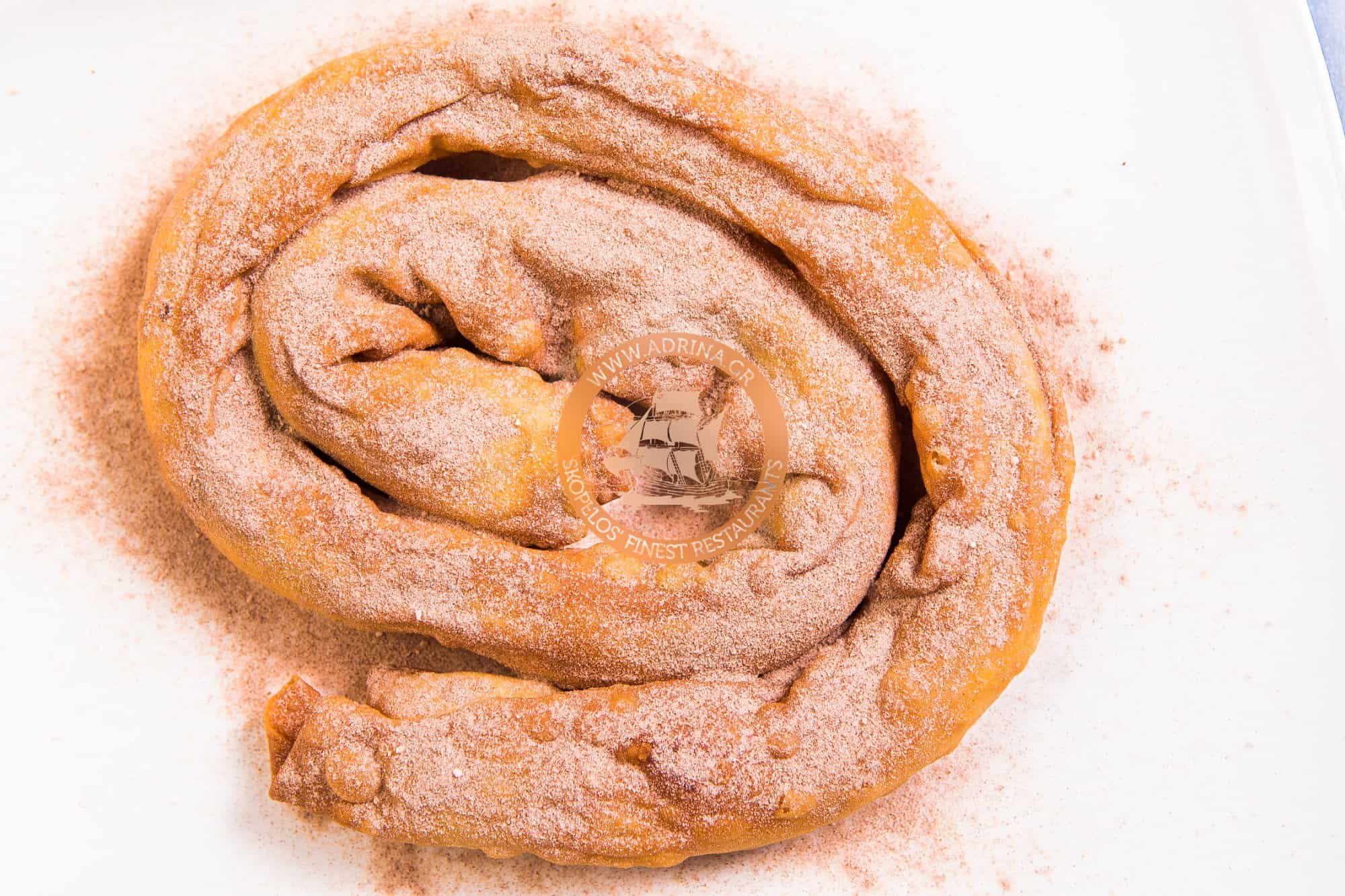 Γαλατόπιτα Σκόπελος, Η Σκοπελίτικη Τυρόπιτα, Αντρίνα Ταβέρνα