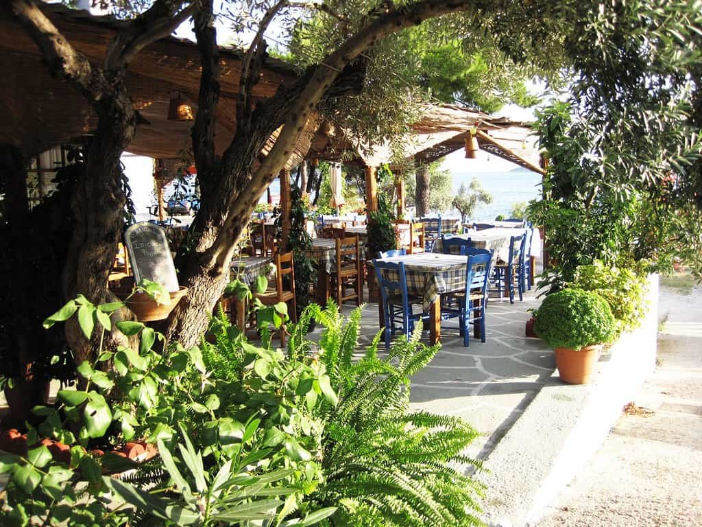Manolis Skopelos, Manolis Taverna, Manolis Neo Klima, Manolis Elios