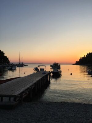 Mouria, Fish Taverna