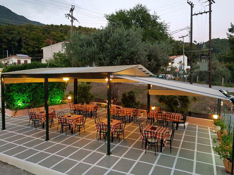 Souvlaki In Skopelos, O Nikos Tou Ralli