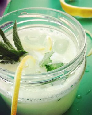 Skopelos Juicies Books Cafe Bookstore