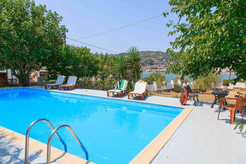 Villa Karavos - SKOPELOS.COM