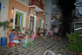 șurubelniță skopelos, șurubelă cocktail bar, șurubelniță chora skopelos