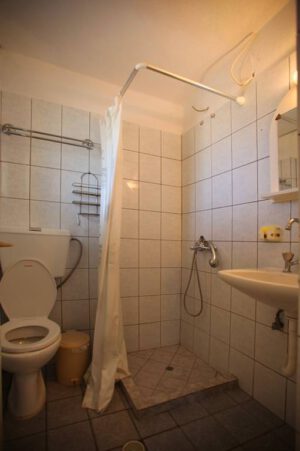 Alexandros Rooms & Studios