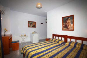 Alexandros Rooms & Studios