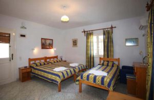 Alexandros Rooms & Studios