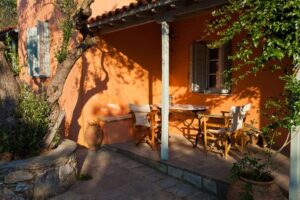 Aretousa Studios & Apartments