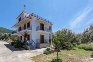 Hara Studio (Το στούντιο της Χαράς)