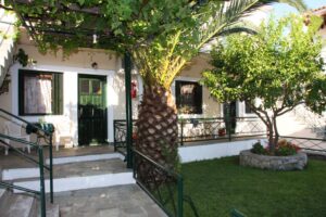 Skopelos Konstantina Studios Apartments