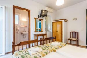 Pefkos Studios And Apartments