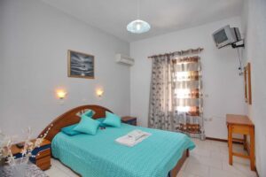 Skopelos Ta Kymata Waves Apartments Studios