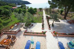 Skopelos Ta Kymata Waves Apartments Studios