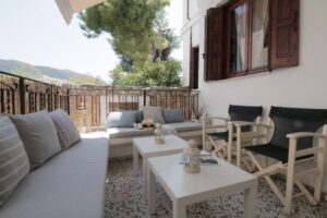 Skopelos Chora Apartment