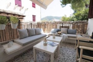 Skopelos Chora Apartment