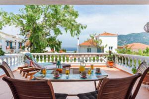 House Nefeli (Το σπίτι της Νεφέλης)