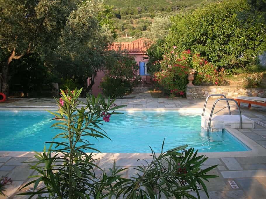 Bίλα Αρμολόι