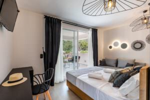 Skopelos Agnontas Luxury Villas Pebble