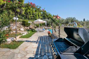 Skopelos Cute Pine Trees Villa With A Private Pool
